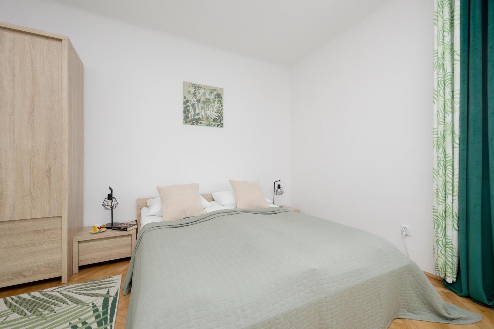 Spacious Apartment For 6 People Near The Old Town By Noclegi Renters Varsovia Exterior foto
